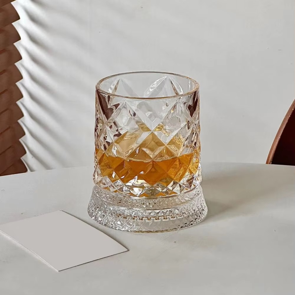 창의적인 360도 회전 유리 와인잔 발광 베이스 투명  - Wine To Beer To Liquor 리뷰 및 가격